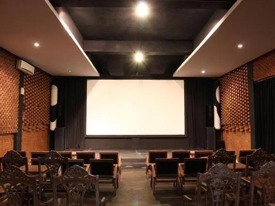 Omah Sinten Heritage Hotel & Resto