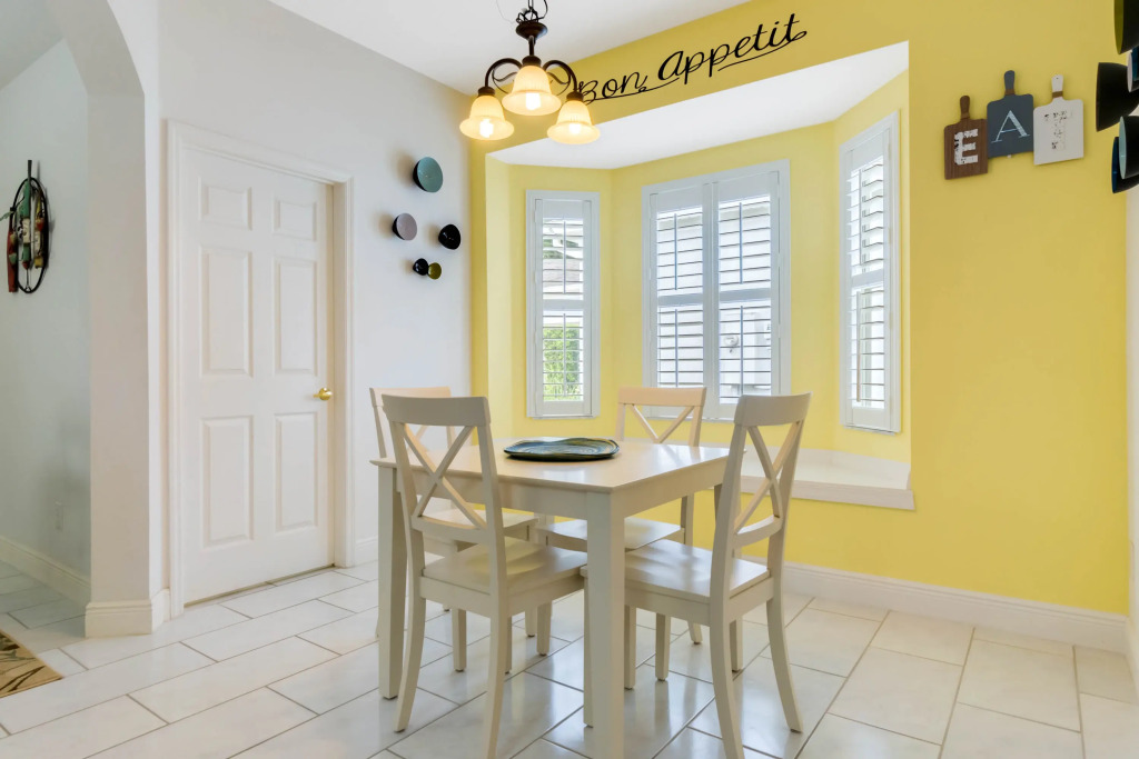 CP469D 4 beds pool and spa home with game room