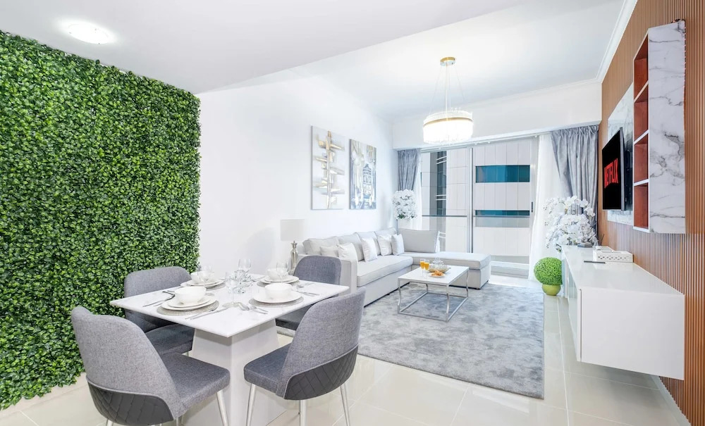 LUX The Marina Ocean View Suite 3