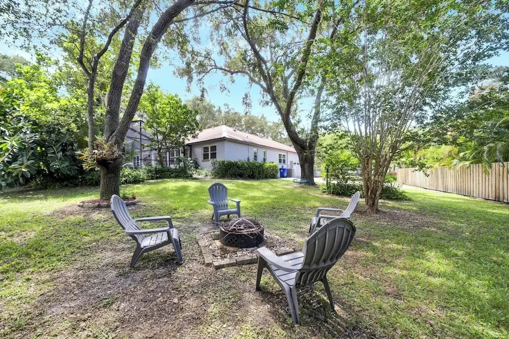 1331 Normandy Cir
