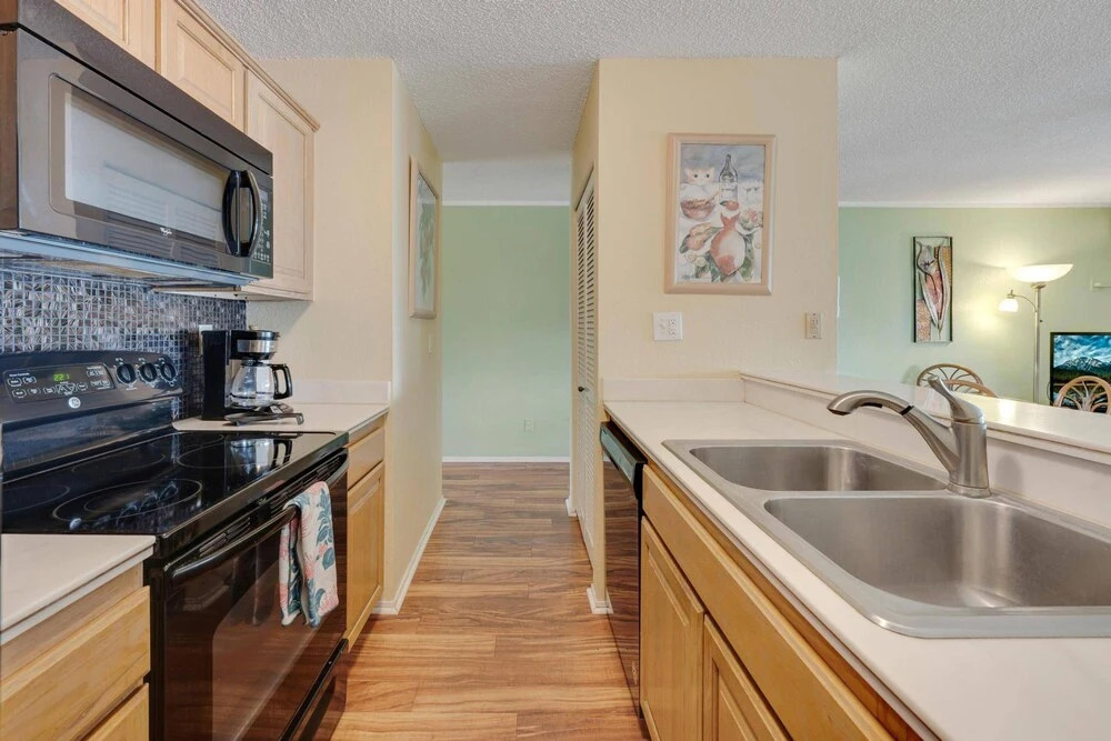 Big Island Kona Reef C-32 by Coldwell Banker Island Vacations