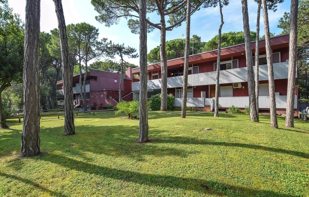 Awesome Apartment in Lignano Sabbiadoro With Outdoor Swimming Pool, Wifi and 4 Bedrooms