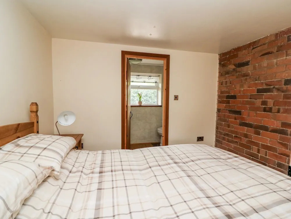 Ynys Cottage