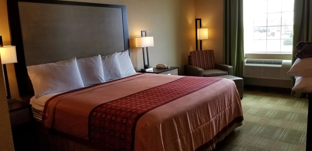Cotulla Express Inn