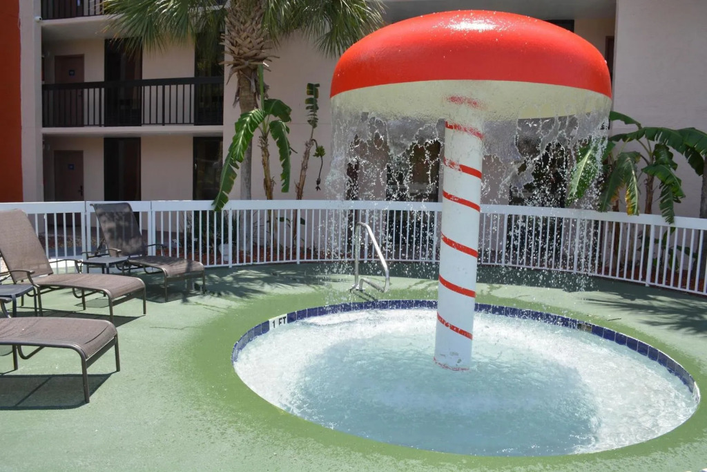 Grand Hotel Orlando at Universal Blvd - Shuttle to Theme Parks