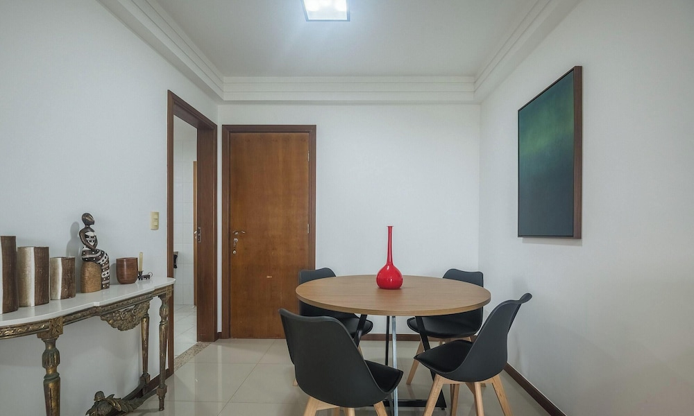 2-bedroom Apt 160m From the Beach Ewh0404