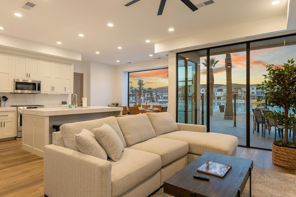 The Ultimate Pearl Beach Experience 9 Bedroom Home