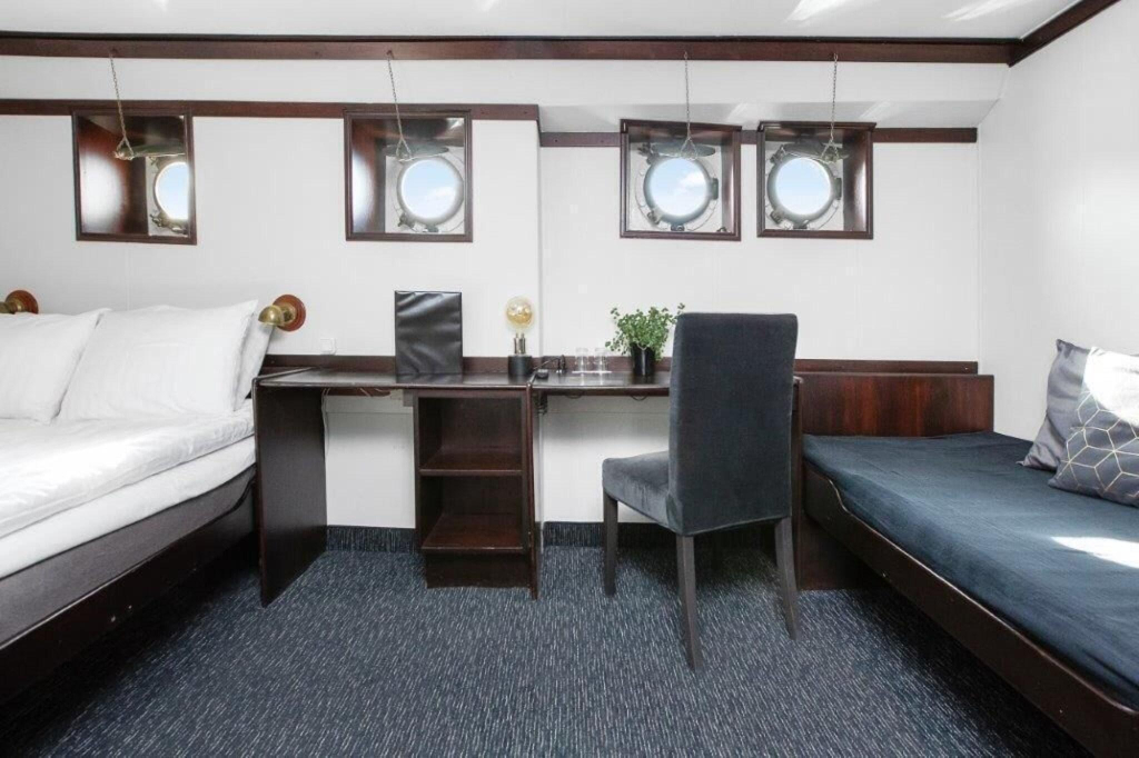 Mälardrottningen Yacht Hotel