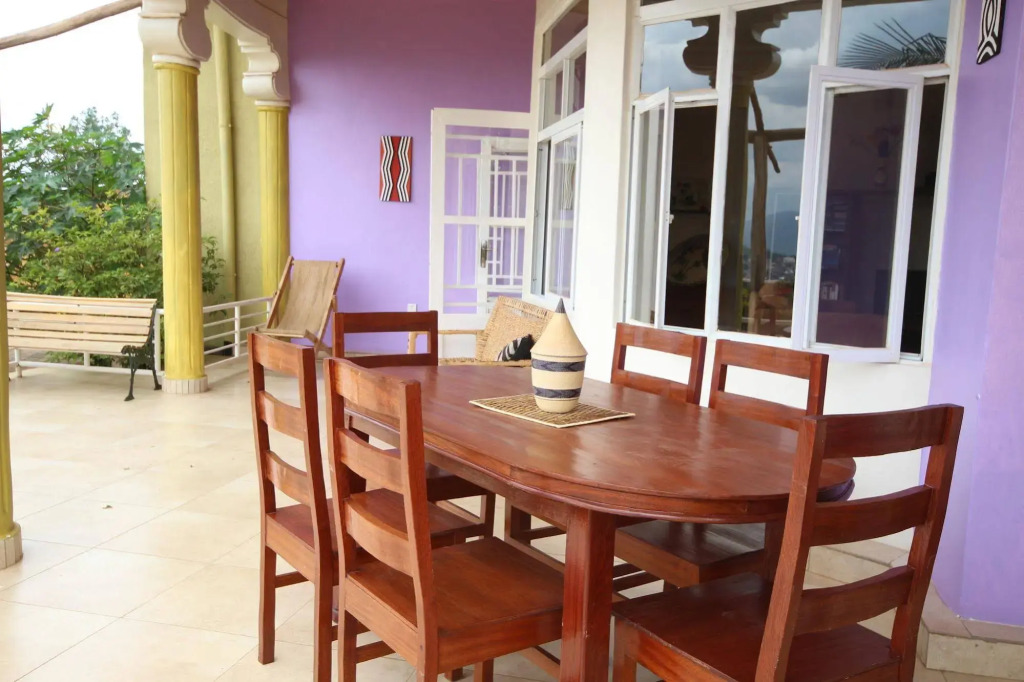 Yambi Guesthouse