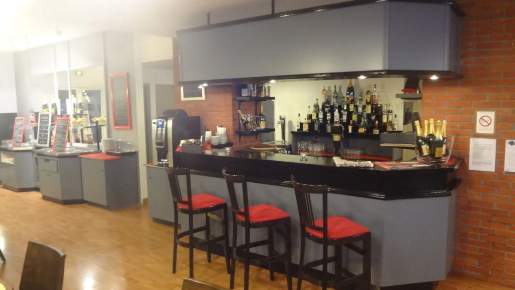 Logis Hôtel & Restaurant & Bar LE COTTAGE