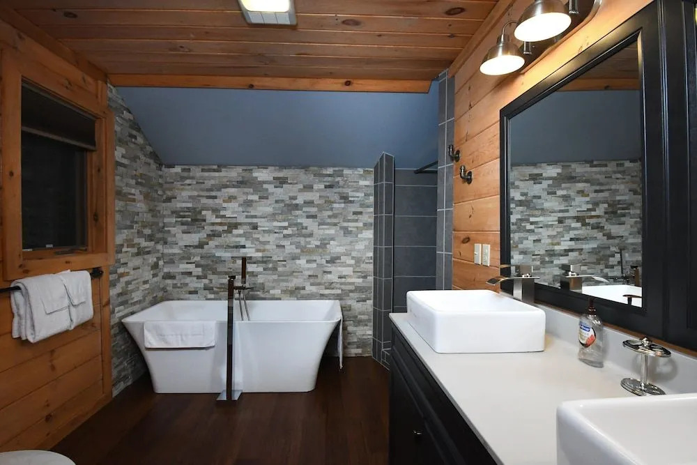 LakeStar Chalet