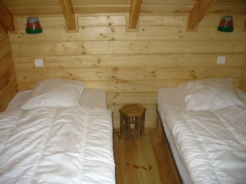 Wooden Chalet Close to Lake