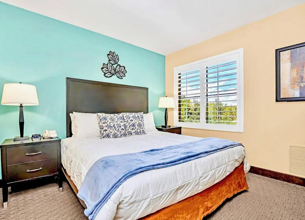 Inviting 1BR Apartment, 8 Mins to Universal Studios