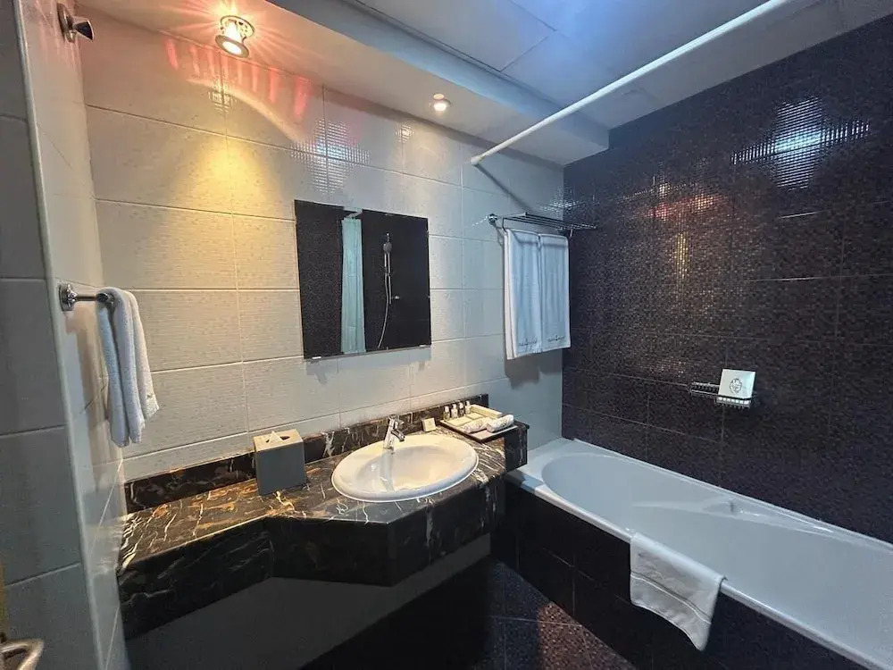 Overnight Super Yacht - Orchid
