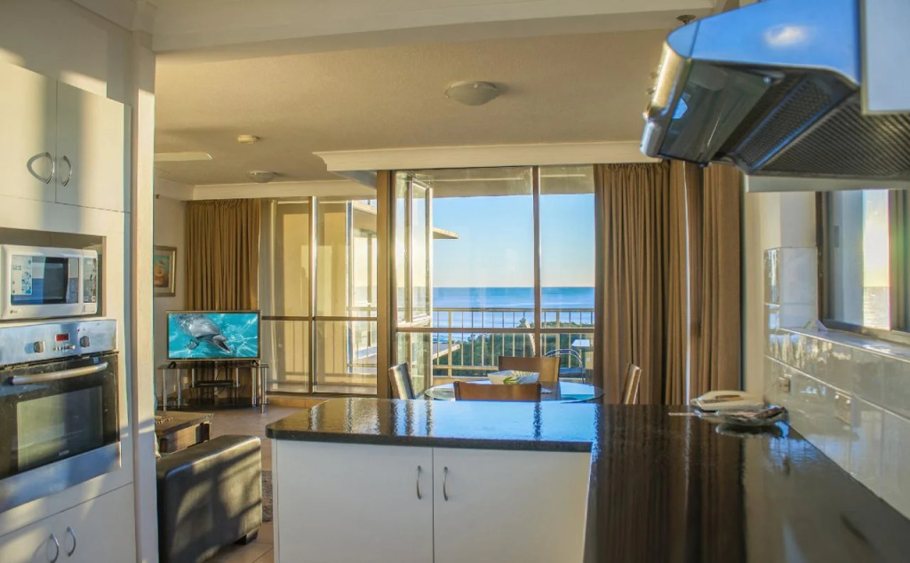 Capricorn One Beachside Holiday Apartments - Official