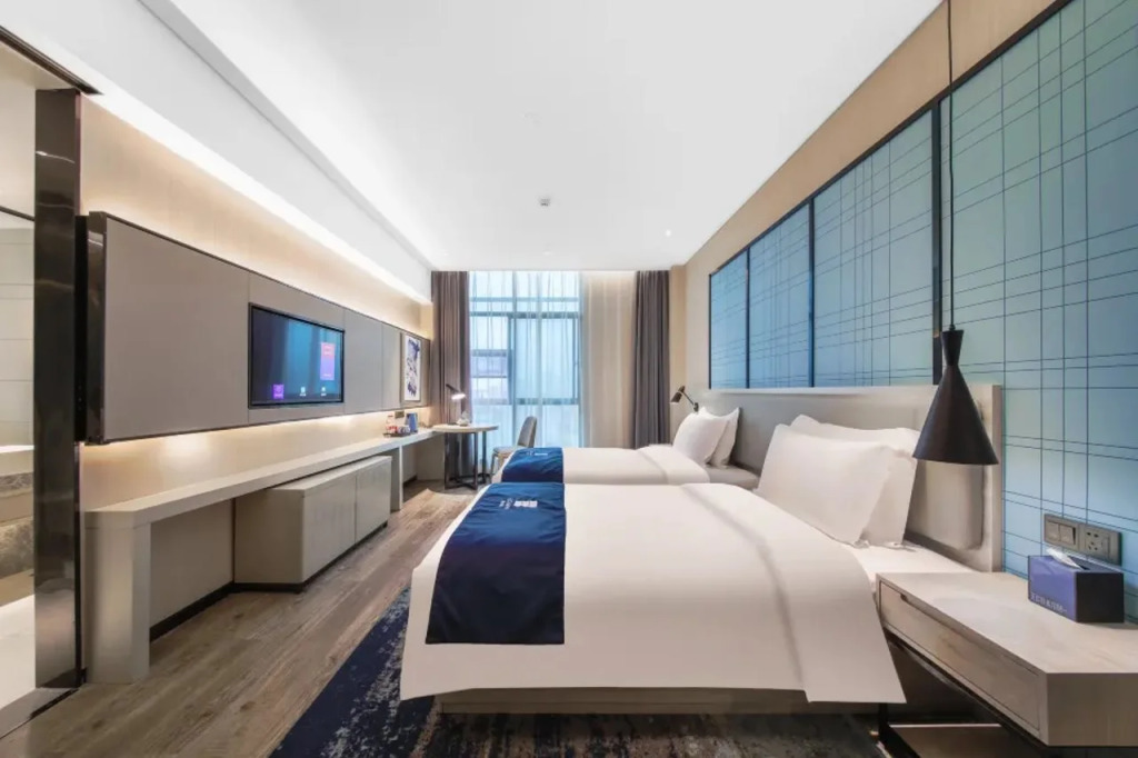 Echarm Hotel (Fuyuan Bridge Subway Station of Hunan Financial Center)