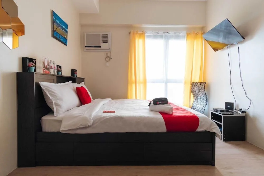 Reddoorz Premium Near Mrt North Avenue Station