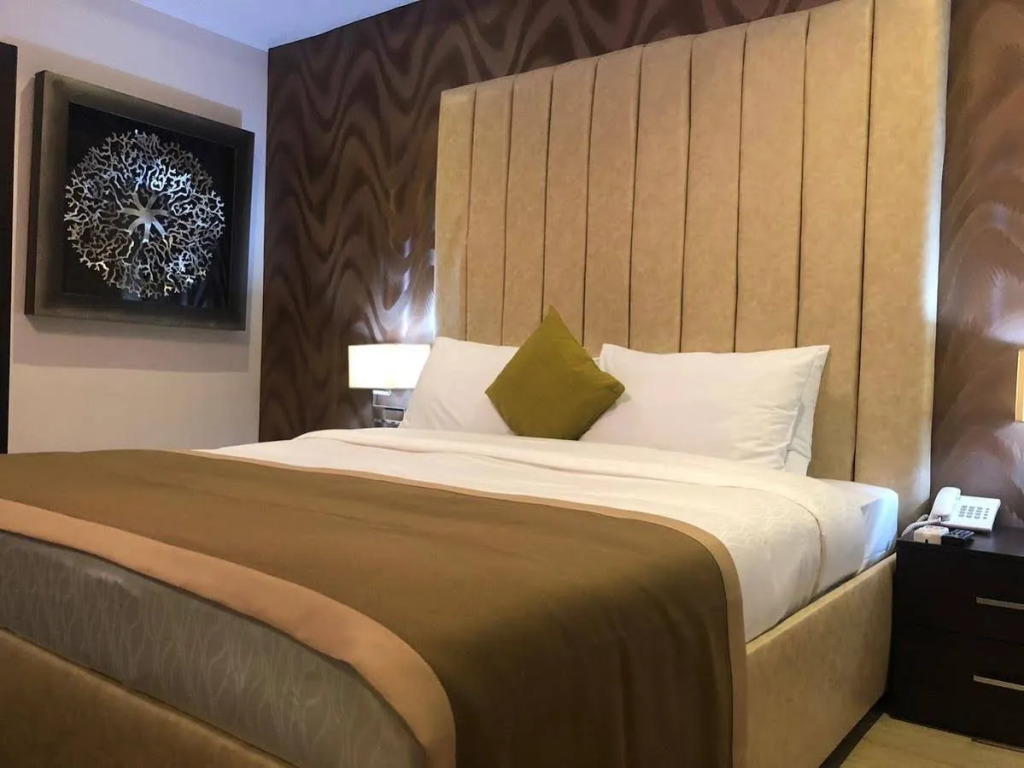 The Cabin Hotel