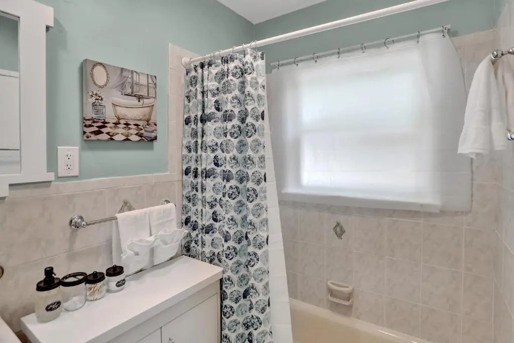 Modern & Fun 3BD Villa by the Beach, Pool & BBQ