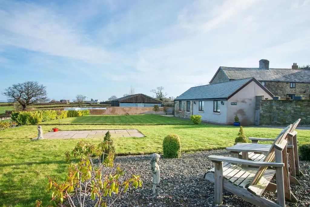 Finest Retreats - Sea Views Cottage