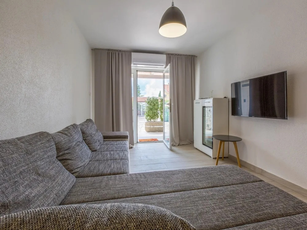 Apartments Azzaro