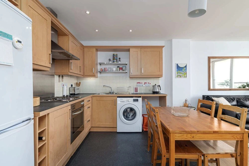 Wonderful 1BR Flat With Balcony - Hackney Downs