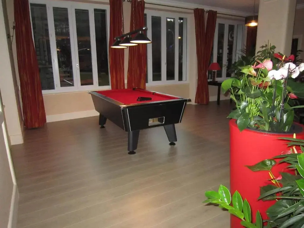 Le Castelet Sancy - Jardin & Spa
