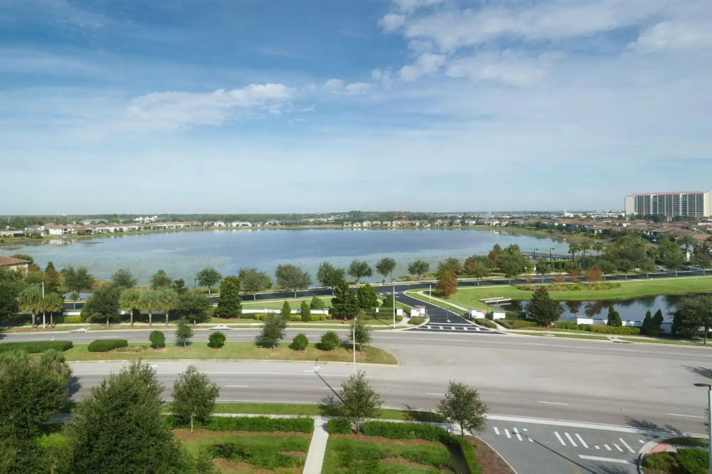 Aloft by Marriott Orlando Lake Buena Vista