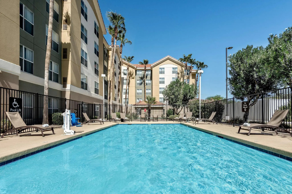Homewood Suites Phoenix-Metro Center Hotel