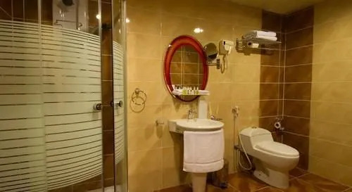 Zahra White Palace Hotel