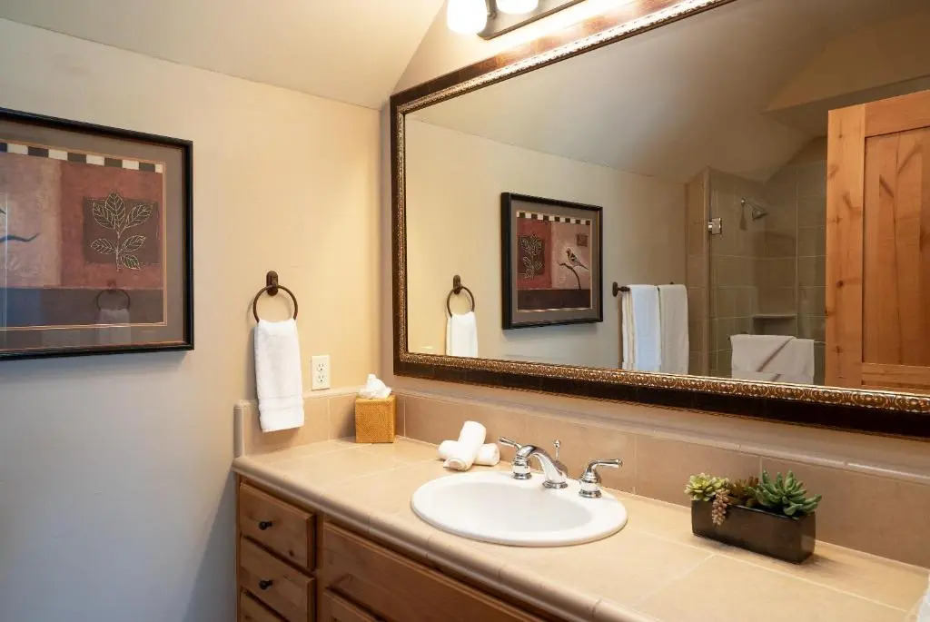 New Listing! Luxury 3 Bedroom Townhome in Old Greenwood-Walk to the Pavilion!