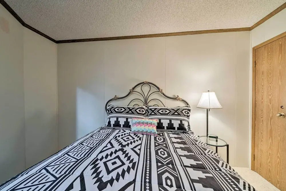 Cozy Ruidoso Condo by Grindstone Lake + Skiing!