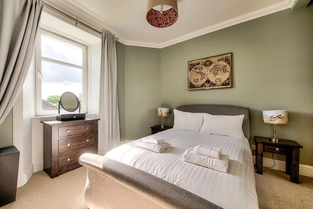 Lovely 1 Bedroom Flat Close to City Centre + Free On-street Parking