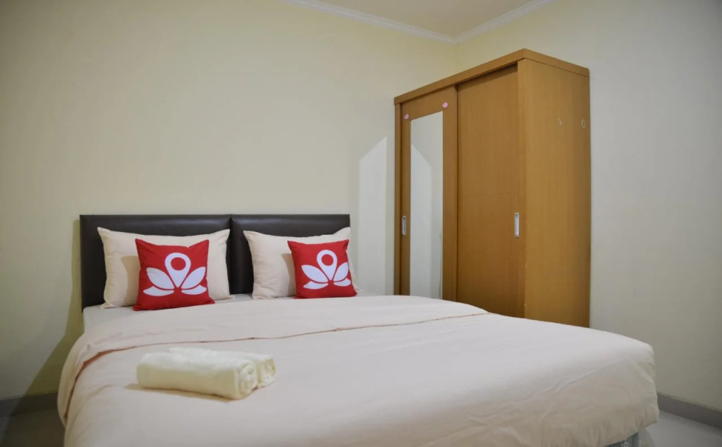 ZEN Rooms Near ITC Roxy Mas