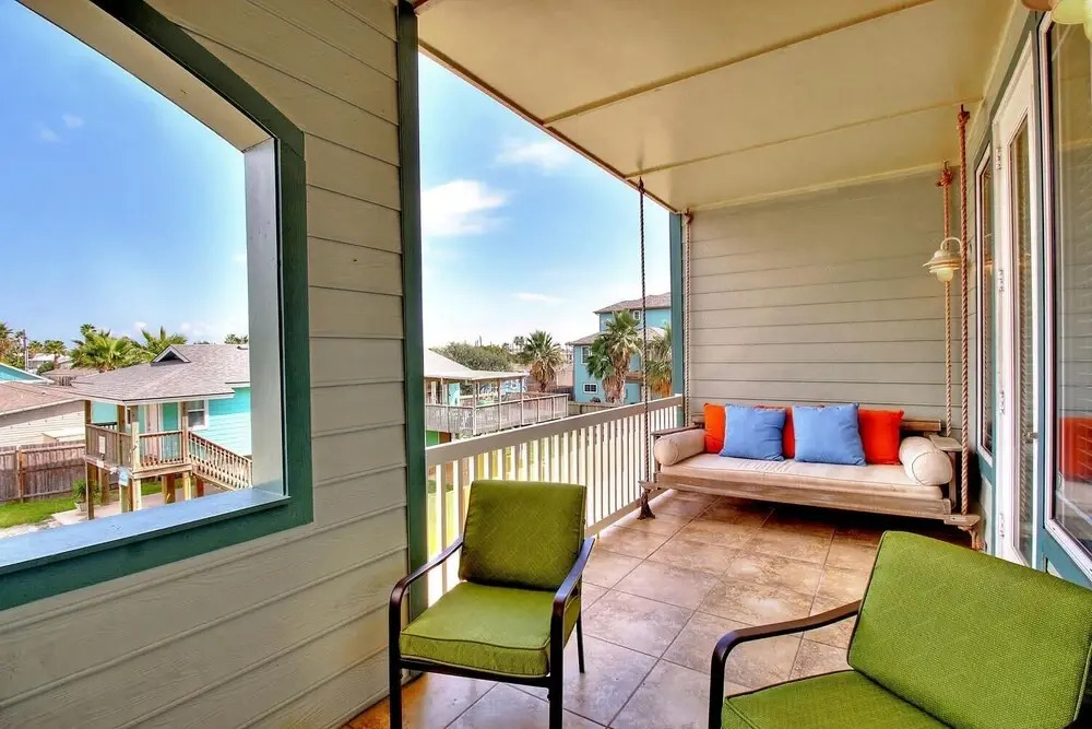 Anchor's Away 2 Bedroom Condo by Redawning