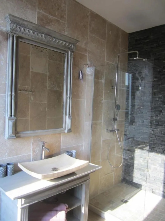 Le Manoir aux Douves