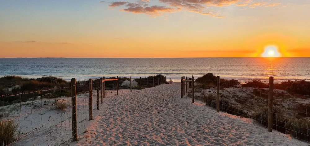 Acacia Holiday & Business Stay