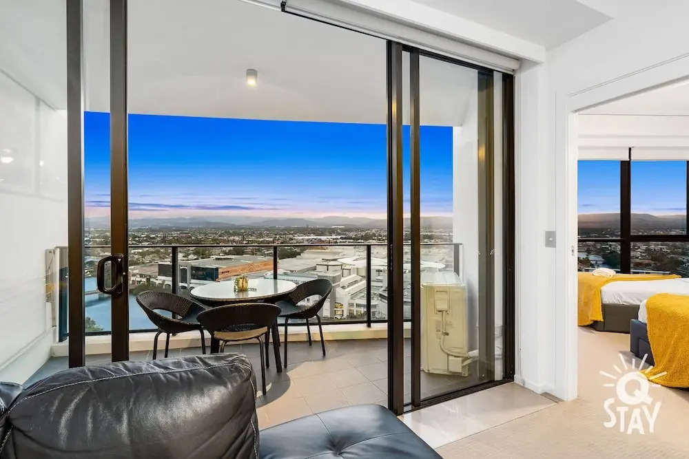 Sierra Grand Apartments - Hosted by WowStay