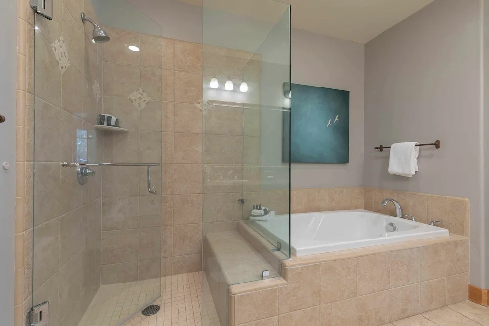 The Cottages, Summer Escape - Golf, Pool & Family Fun - 2-Bedroom