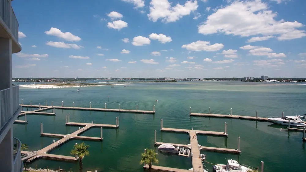 Three Bedroom With Sweeping Views - Unit Crc0607