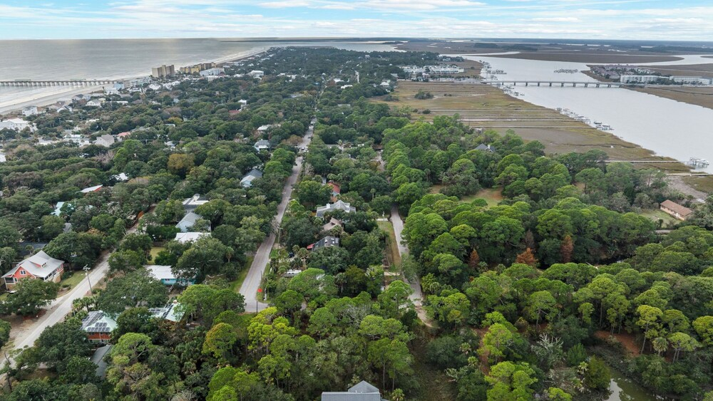 Folly Beach Getaway Near Sand Covered Lounge, BBQ & Outdoor TV Tidecrest by Avantstay
