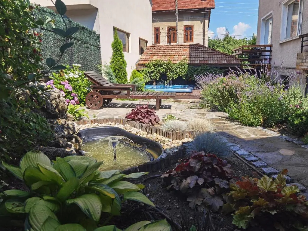 Mira Guest House