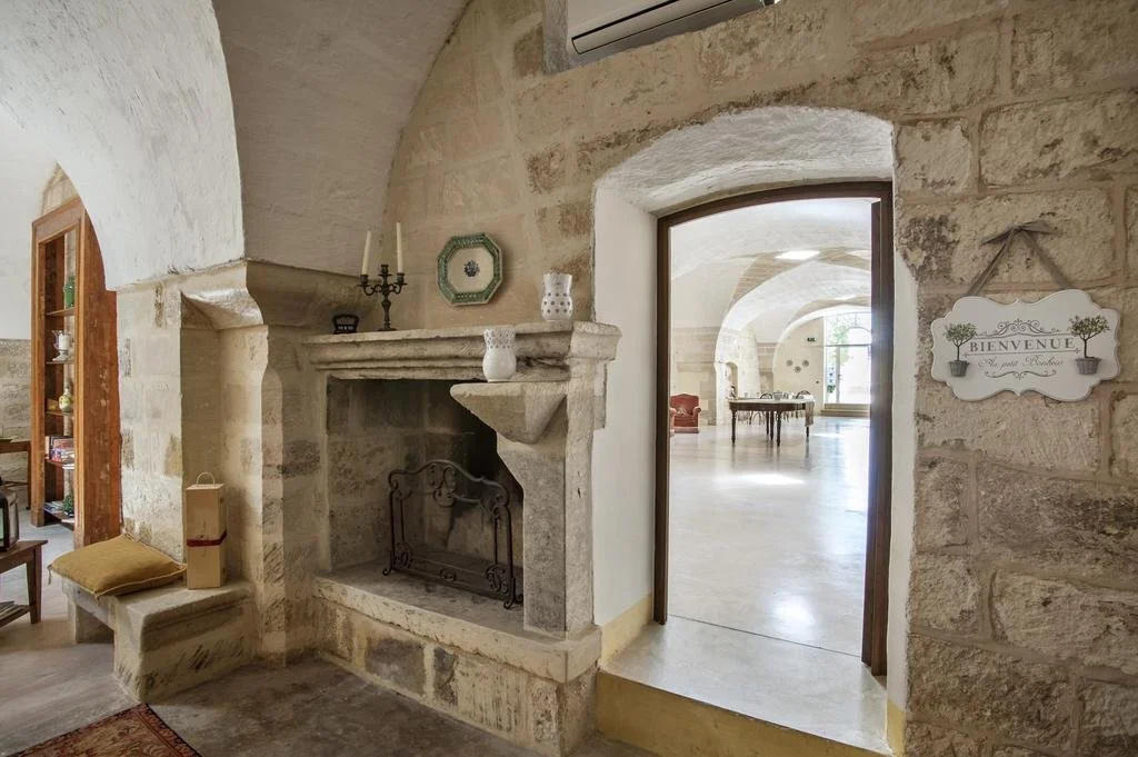 Masseria La Macchiola & Corti del Mito