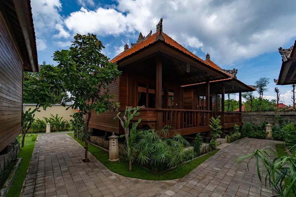Bale Gede Lembongan