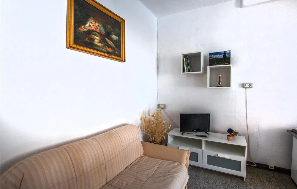 Stunning Home in Vivo D'orcia With Wifi and 2 Bedrooms