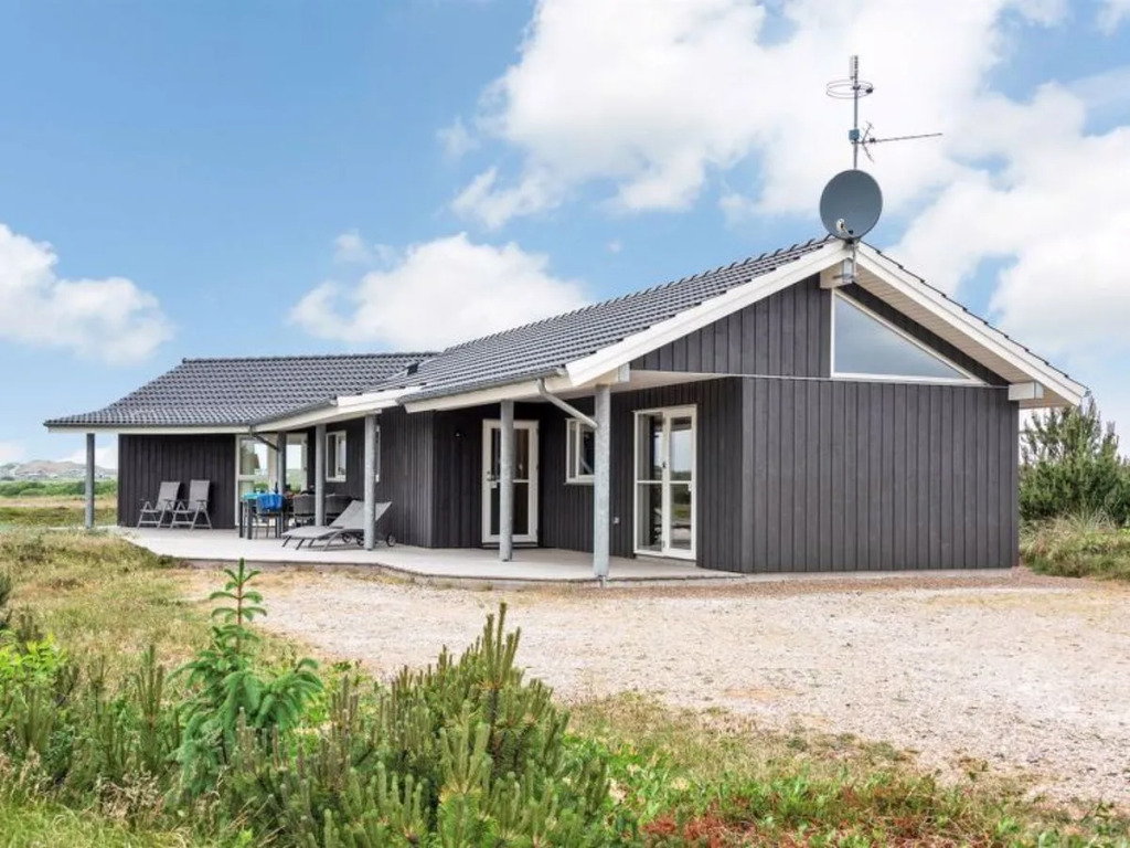 "Arngard" - 1.2km from the sea in Western Jutland