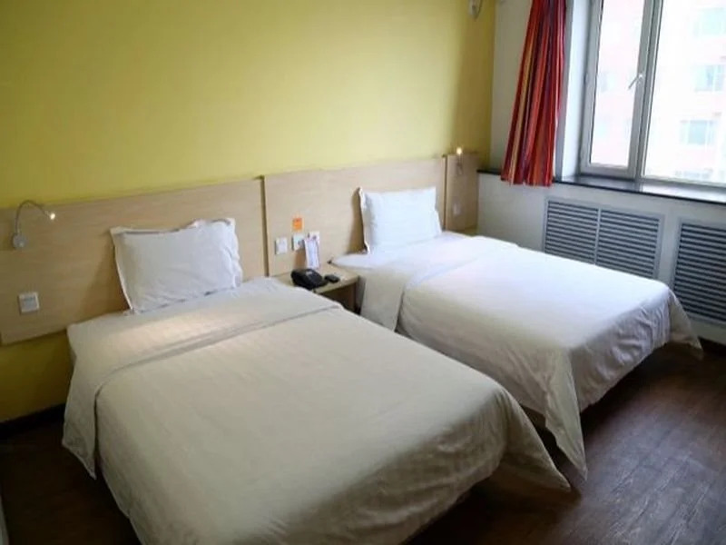 7 Days Premium· Changchun Renmin Street Pingquan Road