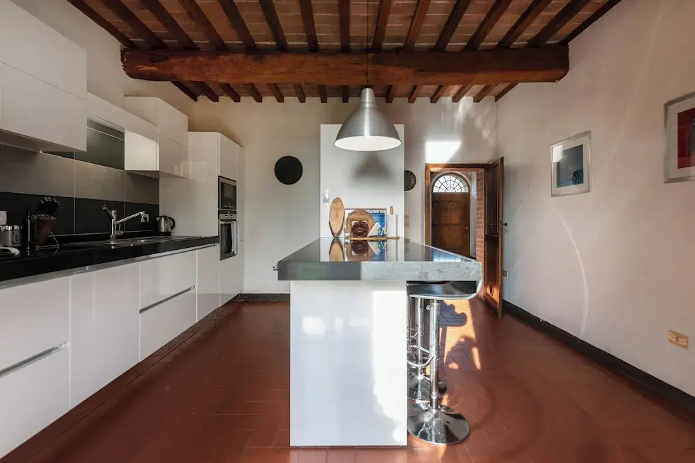 Country Villa In Tuscan Hills