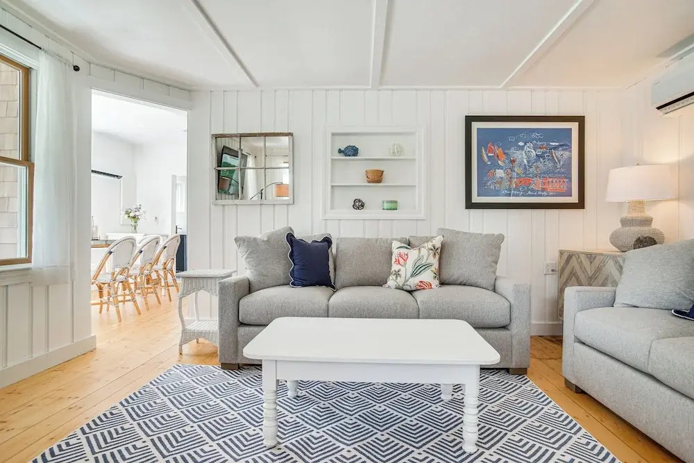 Walk to 2 Beaches! Group-friendly Pocasset Home