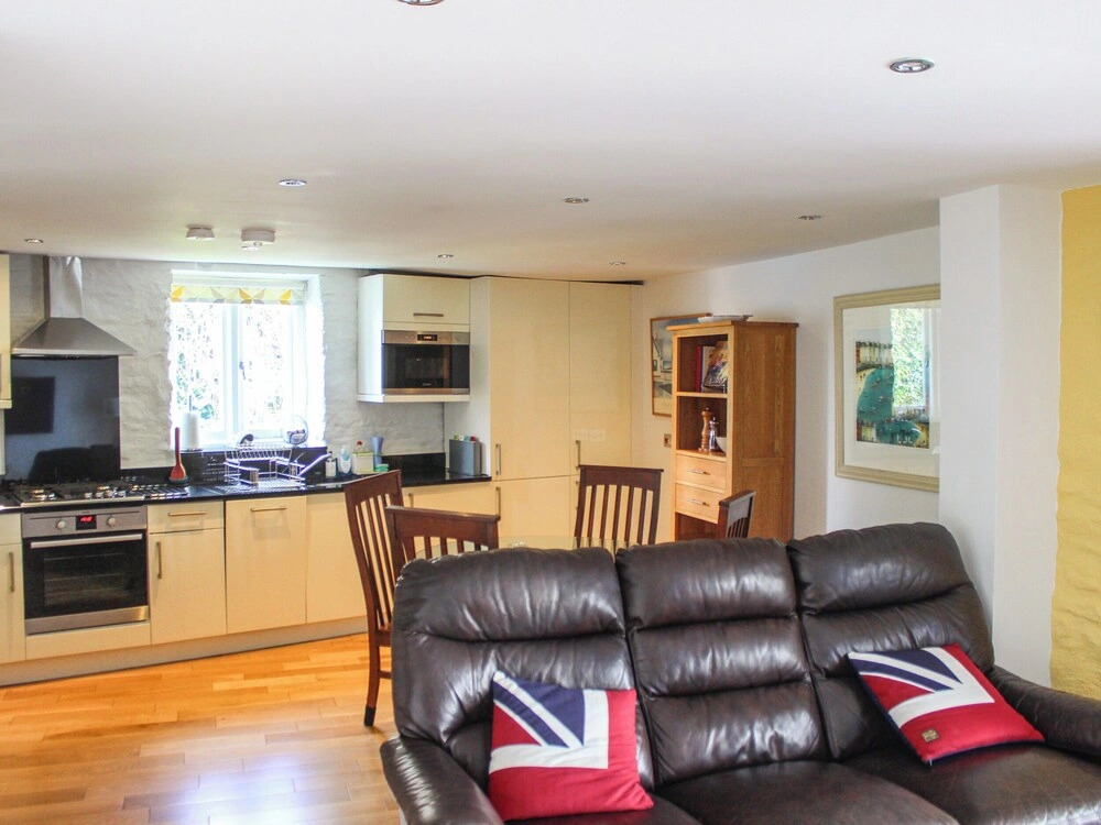 6 The Sail Loft